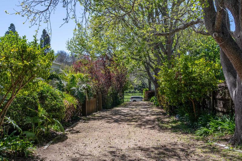 4 Bedroom Property for Sale in Constantia Western Cape